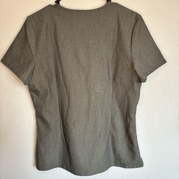 Figs Catarina One-Pocket Grey Scrub Top | Size Medium - Picture 5 of 8